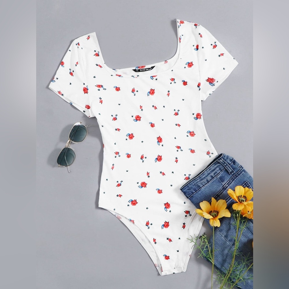 Scoop neck floral print bodysuit